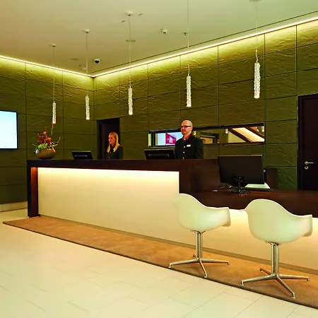 Hyperion Hotel Hamburg City, Trademark Collection By Wyndham-3